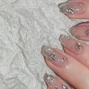 TEMU 24개의 핑크 그라데이션 광택이 도는 숏 코핀 프레스온 네일과 라인스톤이 있는 인조 반영구 손톱 세트|네일