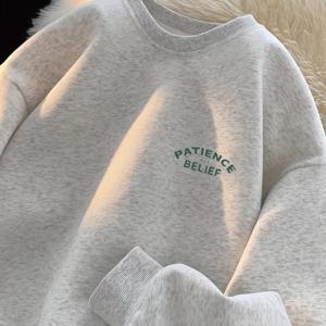 TEMU 2025 신상 남아 스웨트셔츠, 스타일리시 긴팔 라운드넥 티셔츠, 키즈 캐주얼웨어, 학교 교복 대체, 트렌디 키즈 패션, 기하학 프린트 셔츠, 통기성 소재, 비투명 원단, 긴팔 티셔츠, 캐주얼 키즈 탑, 학령기 아이들, 패션에 민감한 부모님을 위한