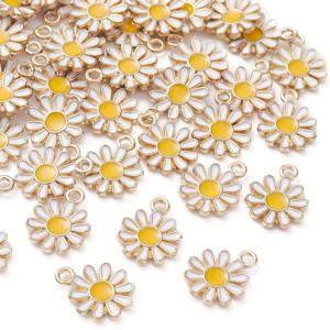 TEMU 50개 / 한국 스타일 에나멜 화이트 데이지 플라워 참 - 미니 5잎 레이어드 레트로 데이지, 센터 & 옐로우 에나멜, 레진 느낌 DIY 주얼리 만들기, 팔찌, 목걸이, 헤어 (비즈 & 핀 호환)