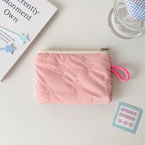 TEMU 나비 클래스 퀼트 메이크업 가방 - 휴대용 컴팩트 화장품 가방, 조절 가능한 스트랩, 2가지 색상(핑크/화이트) 및 2가지 스타일 제공, 여행, 일상, 또는 일상 사용에 적합, 여행 화장품 가방 | 퀼트 텍스처 | 내구성 있는 지퍼 클로저, 화장품 가방