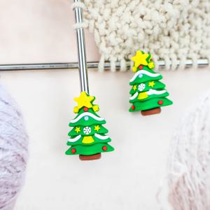 TEMU 2개 크리스마스 뜨개질 바늘 스토퍼, 크리스마스 트리 눈사람 뜨개질 바늘 캡, 크로셰 보호 캡, 직선 뜨개질 바늘 미끄럼 방지 캡, 귀여운 스웨터 바늘 캡, 스토퍼 한 쌍, 뜨개질 액세서리, 미끄럼 방지 뜨개질 바늘 캡, 크로셰 보호 캡, 뜨개질 바늘 캡, 뜨개질 도구, 뜨개질 미끄러짐 방지, 수제 DIY 뜨개질