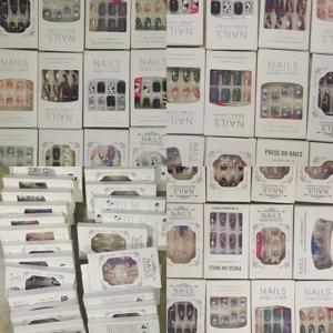 TEMU 72개/3박스 랜덤 스타일 & 컬러 어소티드 팩, 귀여운 패턴의 다양한 스타일 옵션, 일상용 및 재사용 가능한 풀 커버 프레스온 인조 네일 팁 포함 (젤리 글루 + 네일 파일)