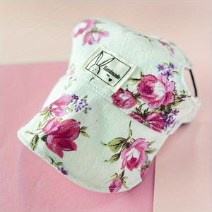 TEMU 작은~중형 개와 고양이를 위한 조절 가능한 스트랩이 있는 수제 꽃무늬 펫 선 모자 - 귀 구멍이 있는 짠 폴리에스터 덕밀 모자, 야외 태양 차단, 사계절 편안한 액세서리