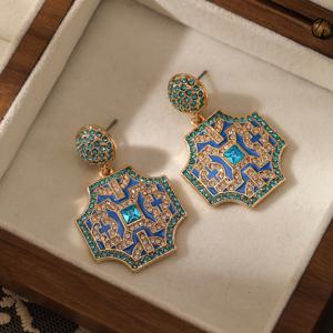 TEMU 서유럽 빈티지 우아한 궁정 스타일 금박 라인스톤 드롭 귀걸이 한 쌍, 여성용 데일리웨어, 연회, 파티, 선물용 주얼리, 우아한 이벤트 웨어,파티 주얼리,코트스타일 디자인,내구성 있는 패션 주얼리, 이어링,장식용 귀걸이,빈티지 애호가들,선물 구매자