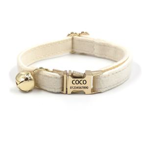 TEMU 개인 맞춤 벨벳 고양이 목걸이 - 각인된 ID 태그 포함, 레이저 각인 이름 및 전화번호, 골드톤 아연 합금 버클, 소형 중형견용 부드럽고 내구성 있는 벨, 스타일리시한 애완동물 액세서리, 품질 공예