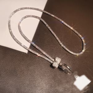 TEMU 모든 휴대폰 케이스에 적합한 보우 스타일 반짝이는 폰 랜야드 긴/짧은 손목 스트랩 목걸이형 폰 코드와 유니버설 클립 선물 세트 (1개)