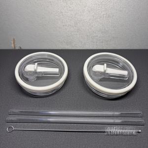 TEMU 2개 아이스 킹 컵 뚜껑 40oz 누수 방지 접이식 분리형 투명 뚜껑 & 빨대 및 청소 브러쉬 - 내구성 플라스틱, 휴일 음료용, 주방 및 식사용, 축제 음료 액세서리, 접이식 디자인, 매끄러운 마감, 크리스마스와 추수감사절에 완벽