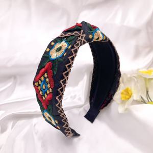 TEMU 1pc 여성용 빈티지 꽃 자수 헤어 타이 - 검정색과 꽃, 캐주얼 및 공식 스타일을 위한 탄력 있는 헤어밴드, 일상 사용을 위한 내구성 있는 헤어 액세서리, 여성용 헤어 액세서리, 자수 꽃 디자인, 부드러운 원단 헤드밴드