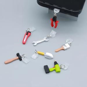 TEMU 7개 재미있는 시뮬레이션 도구 폰 먼지 플러그 세트, 아이폰 및 타입-C 커넥터에 적합, 보호 및 장식용 모바일 액세서리, ABS 소재, 키체인 포함, 모바일 폰 유지보수 및 수리용, 모바일 폰 액세서리 | 재미있는 디자인 | 내구성 있는 폰 액세서리, 자동차 키 커버, 폰 먼지 플러그, 모바일 폰 액세서리