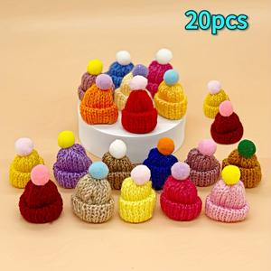 TEMU 20/25개 크리스마스 미니 니트 모자 - 휴일 장식, 축제 파티 선물 및 홈 데코레이션을 위한 수제 크로셰 모자, 축제 파티 액세서리 | 재미있는 디자인 | 수제 모자, 크리스마스 장식, 미니어처 인형 집 액세서리, 미니어처 인형 집 아이템, 미니어처 아이템, 미니어처 모자, 크리스마스 홈 데코