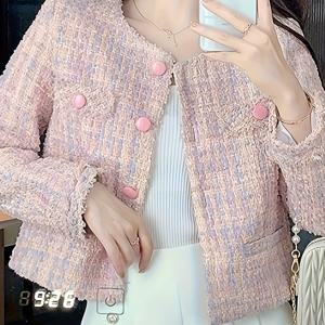 TEMU 1pc Chic Pink Blazer 버튼 세부 사항 - 긴 소매, 루즈핏, 폴리에스터, 싱글 브레스트, 올 시즌 여성 자켓, 캐주얼 시크 자켓 | 루즈핏 자켓 | 폴리에스터 자켓