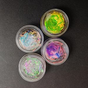 TEMU 4pcs 아일랜드 유리 네일 아트 플레이크 - DIY 매니큐어용 4-컬러 그라데이션 오로라 유리 종이 조각, 반사 미러 디자인 네일 스티커, 향이 없는 장식 키트