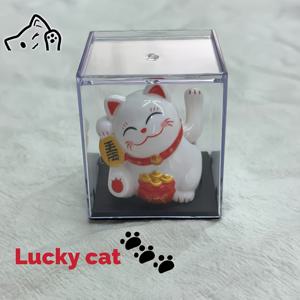 TEMU 미니 행운의 고양이 장식품 - 손으로 흔드는 애니메이션 스타일의 자동차 및 사무실, 플라스틱 대시보드 장식품, 친구 생일 선물, 전기 필요 없음, 축제용 집 장식품, 가벼운 조각품, 애니메이션 팬