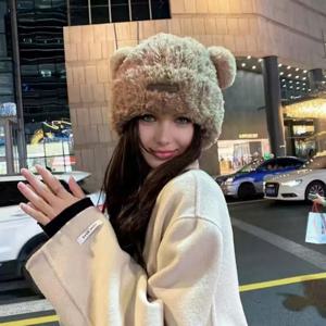 TEMU 여성용 플러시 퍼리 곰돌이 귀 & 얼굴 모자 - & 펫 트림으로 따뜻한 겨울, 추운 날씨를 위한 가벼운 부드러운 비니, 귀여운 동물 귀 & 얼굴 디자인, 포근한 겨울 액세서리, 겨울 모자, 추운 날씨 장비, 장난기 넘치는 디자인, 손세탁 가능