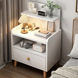 TEMU VIIWII 넉넉한 수납공간이 있는 다기능 2단 견고한 목재 사이드 공간 절약형 테이블 - 소파 옆 작은 커피 테이블 코너 간단한 가정용 작은 책상 거실 침실 머리맡 작은 사각형 테이블 수납 선반 거실, 사무실, 침실 또는 발코니용 넓은 코르크 패널 베드사이드 캐비닛，조립이 쉬우며, 단순한 화이트，내구성 있는 거실 가구 - 작은 공간에 완벽합니다!