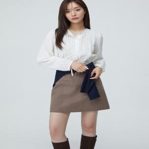 [플라스틱아일랜드] 라운드넥 핀턱 블라우스 PR4WB082