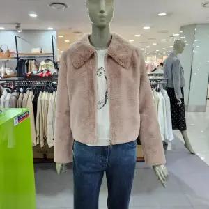 시슬리/애플아울렛/카라넥 페이크퍼 숏 자켓 SA LEC2261