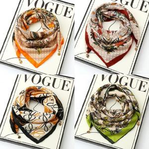 10종 자석스카프 간절기 쁘띠 단추 금장 은장 큐빅장식 목스카프