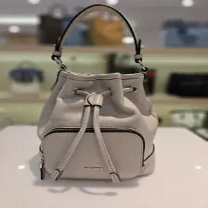 [오야니] 오야니 리즈버킷 토트&크로스백 O1FBBC37117