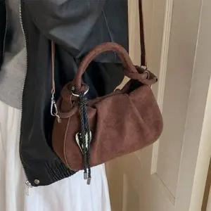 [다잇템] 여자 귀여운 레더 로프 2WAY 하트키링 토트백