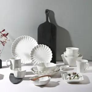 시라쿠스 네이처 프리즈 예쁜 레트로 꽃모양 접시 도자기 디저트 그릇