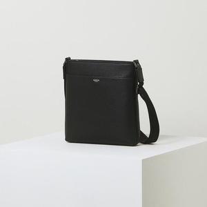 [헤지스](대전신세계)[HAZZY ACC]블랙 로고배색 가죽 크로스백 HJBA5E892BK