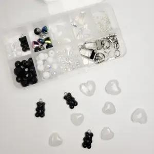 비즈 키링 만들기 세트 DIY 비즈공예 재료 부자재 열쇠고리 블랙앤화이트 키트 리꾸리꾸