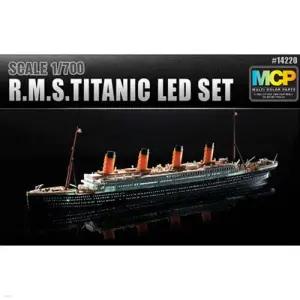 [예스24배송] 1/700 R.M.S. 타이타닉 + LED SET
