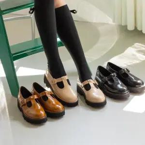 [포멜카멜레]카멜레23 청키 펌프스 Beige 4cm