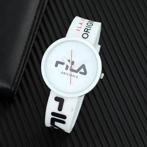 간단한 남자의 실리콘 손목 석영 스포츠 활성 시계 학생 미니멀리스트 편안한 팔찌 남자를위한 디자인