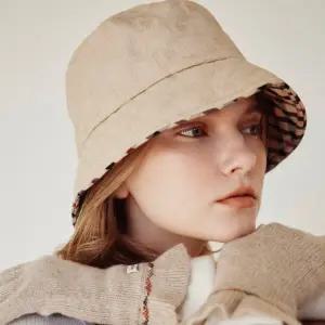 [닥스](강남점)DBHE5FP21I2 [DD자수] 여성 체크배색 DD자수 버킷햇