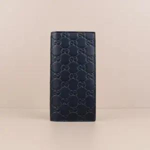 시그니처 시마 가죽 남성 장지갑 네이비 779828 CWC1N 4009 [여주아울렛]