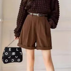 여성 하이웨스트 핀턱 롤업 골덴 반바지 편한 A라인겨울 부츠코디 데이트 데일리 숏팬츠 모직 A바지 하이웨