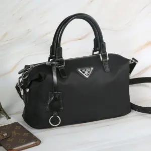 [아도라하우스]어반백 여성크로스백 토트크로스URB_W671