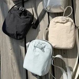 [아도라하우스]어반백 여성크로스백 스트랩 포켓 미니크로스URB_W654