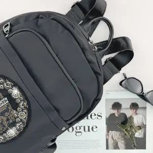 [아도라하우스]어반백 여성백팩 캐주얼 큐빅 코끼리 블랙 백팩URB_W096