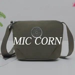 [아도라하우스]어반백 여성크로스백 미콘 캐주얼 생활방수 크로스백URB_W552