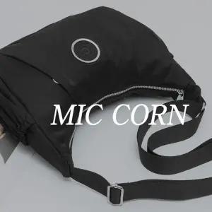 [아도라하우스]어반백 여성크로스백 미콘 캐주얼 생활방수 크로스백URB_W551