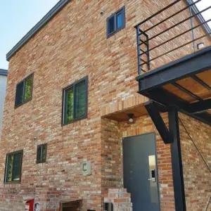 아트박스 아도라하우스 고벽돌 50 DIY벽돌시공 프렛트 0.5m2   240x55x15mm 26장