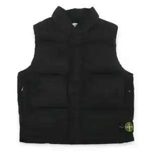 디몬트 23 F/W 스톤 키즈 와펜 패치 나일론메탈 패딩 조끼(블랙) 7916G0319 V0029 10,12A (성인착용가능)