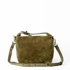 [ 스웨이드 제품] 클라우디아 피렌체 포스카 스웨이드 미니 백