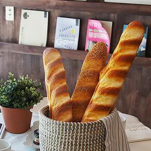 4가지중 고르는 말랑말랑 바게뜨 4style 랜덤디자인 모형음식 가짜음식 모형빵 모형과자 인테리어소품