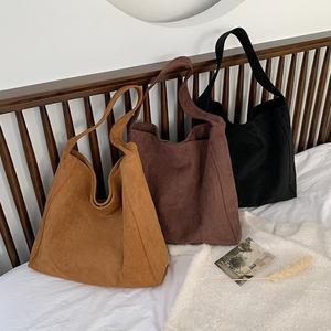 [수앤수]티나 모직 스웨이드 심플 빅 숄더 쇼퍼 백 (24BA067)