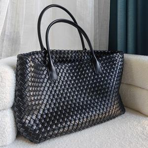 보테가가방 위빙백 쇼퍼백 휘뚜루마두루가방 빅백 보부상가방