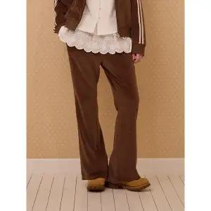 [키르시](대구신세계)벨로아 세미 부츠컷 레이스 팬츠 [브라운]