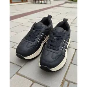 [갤러리아] [센터시티] 고세 여성 데일리 키높이 소가죽 스니커즈 OZP5F013 블랙