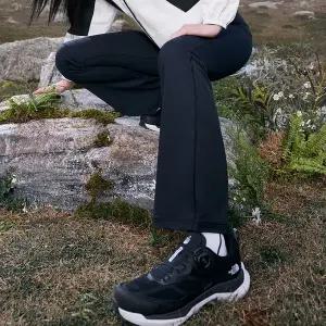 [노스페이스] [노스페이스 공식] NF6KR31A 여성 스웨이 플레어 레깅스_BLACK