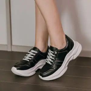 [엘리자베스스튜어트](대구신세계)소가죽키높이스니커즈 EBAL147505