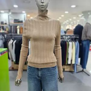 시슬리/애플아울렛/홀가먼트 터틀넥 니트 SAKP39461