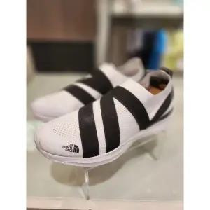 노스페이스 NS93P01A 남녀공용 트레버스 엑스 신발 TRAVERSE X